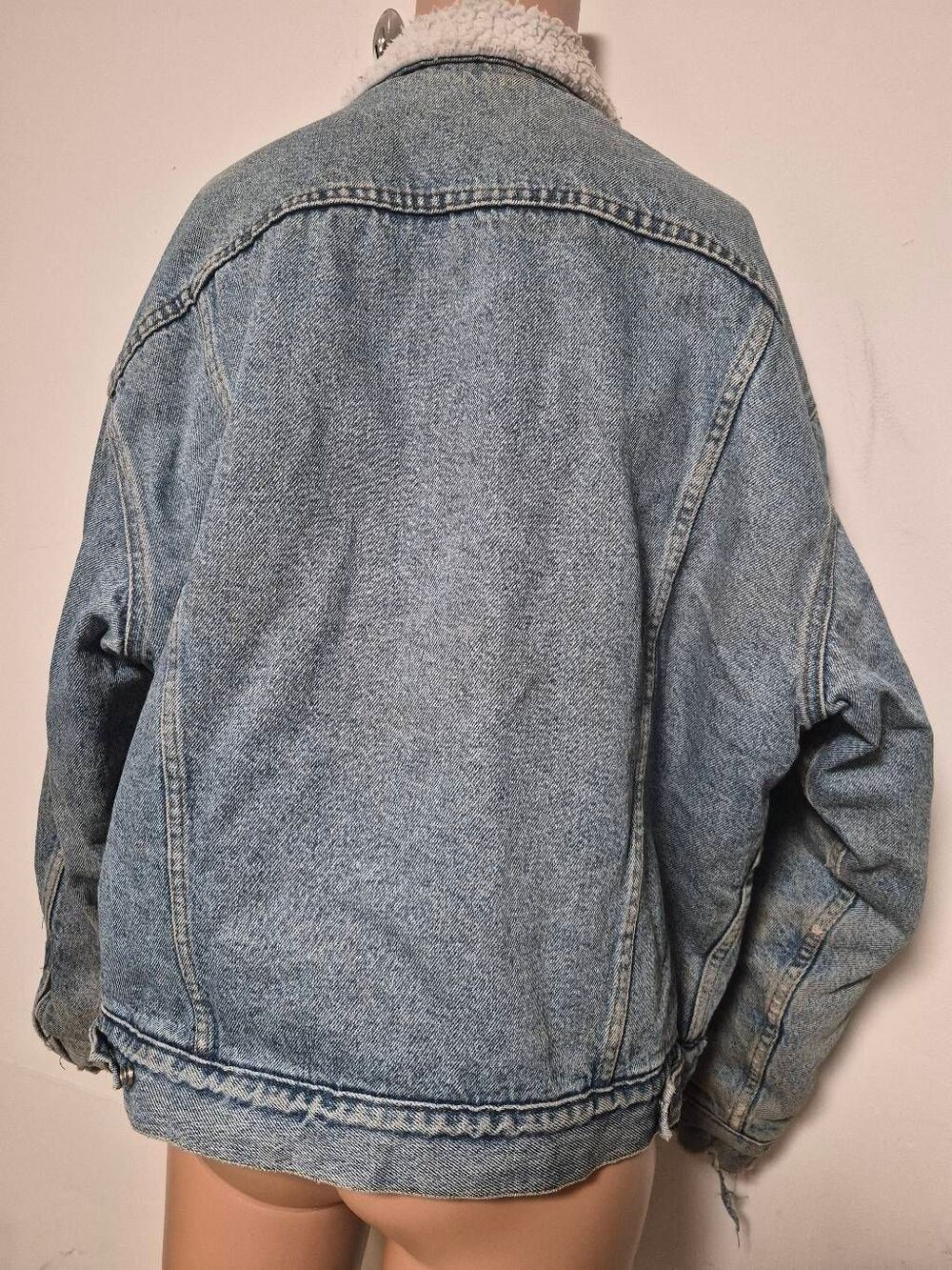 Levi's denim jacket - Picture 5 of 13